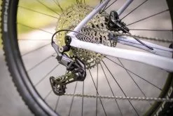 MTB Superior XP 909 Vit/svart -Trek Myyntikauppa 17018 xp 909 gloss white hologram black red 4 1200