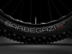 Fatbike Trek Farley 9.6 Röd 27.5" -Trek Myyntikauppa G 601479169009 6