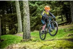 Frog Bikes Frog Mtb 62 Harmaa Metallic/Neonsininen 8 Frog Bikes Frog Mtb 62 Harmaa Metallic/Neonsininen -Trek Myyntikauppa blue 1 1 1