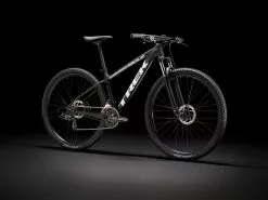 MTB Trek Marlin 4 29" Musta - 2022 24 MTB Trek Marlin 4 29" Musta - 2022 -Trek Myyntikauppa marlin4 22 29759 a portrait 1