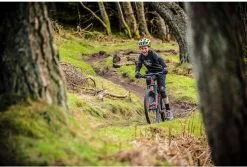 Frog Bikes Frog Mtb 72 Harmaa Metallic/Neonpunainen -Trek Myyntikauppa r3 1