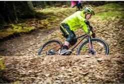 Frog Bikes Frog Mtb 69 Harmaa Metallic/Neonpunainen -Trek Myyntikauppa redredred 1