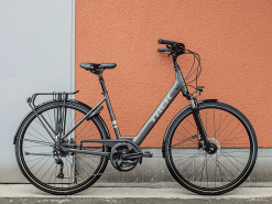 Hybridcykel Trek Verve 2 Equipped Lowstep Grå -Trek Myyntikauppa verve2equippedlowstep 21 33510 b portrait